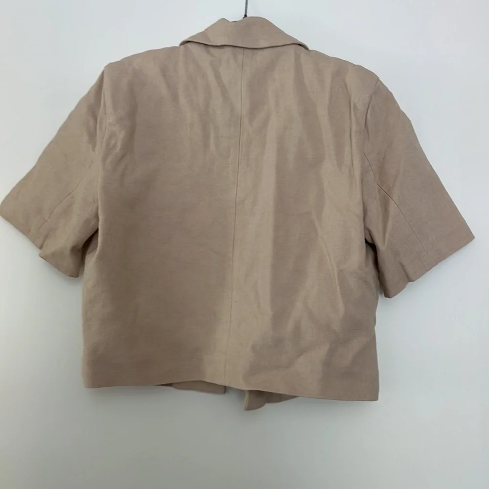 NWT Abercrombie & Fitch size small crop linen blazer - Picture 2 of 3